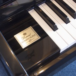 Samick S-108S piano