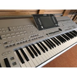 Clavier Arrangeur Tyros 4 avec son amplification Melody music caen